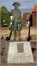 King's Lynn. Dieses Denkmal erinnert an Captain George Vancouver, der 1757 in King's Lynn geboren wurde. Er erforschte die Westk�ste Nordamerikas und ist Namensgeber f�r Vancouver Island und die Stadt Vancouver in Kanada. 01.05.2018