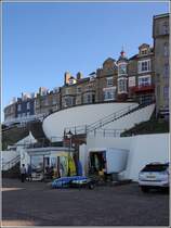 Cromer. Huser mit unverbaubarem Blick am East Cliff oberhalb der Esplanade. 05.05.2018