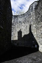 Im Innenhof des Gefngnis Kilmainham Gaol in Dublin. Heute dient das Gefngnis als Museum. Im Hof des Gefngnisses befindet sich eine Gedenksttte fr die hier hingerichteten Anfhrer des Osteraufstandes 1916.
Aufnahme: 11. Mai 2018.