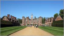 Blickling. Blickling Hall wurde 1616 im elisabethanischen Stil errichtet. Seit 1940 gehrt es dem National Trust. 05.05.2018