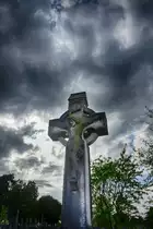 Keltischer Grabstein auf dem Glasnevin Cemetry. Der Friedhof ist heute der historisch wichtigste und ebenso gr��te Friedhof in Irland. 
Aufnahme: 10. Mai 2018.