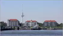Cuxhaven. Die Geb�ude Am Seedeich werden vom 230 m hohen Friedrich-Clemens-Gerke-Turm, dem Fernmeldeturm Cuxhavens, �berragt. (In der Karte ist der Turm markiert) 14.05.2018