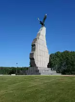 Sunne, Stamfr�ndemonument, erbaut als Symbol f�r die finnische Einwanderung nach V�rmland (31.05.2018)