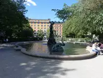 Stockholm, Brunnen Tors Fiske am Mariatorget im Stadtteil S�dermalm (04.06.2018)