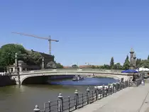 Die Friedrichsbr�cke in Berlin Mitte �ber die Spree am 06. Juni 2018