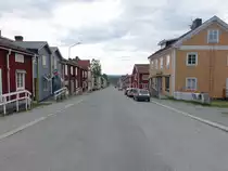 Vilhelmina, historische Holzh�user in der Storgatan Stra�e (01.06.2018)