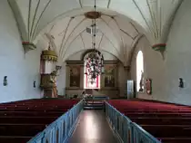 Nordmaling, Innenraum der Ev. Kirche, Altar und Kanzel von Olof Hofr�n (02.06.2018)