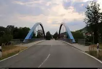 Blick auf die Br�cke K�sener Stra�e bzw. L 203 in Gro�heringen als Landesgrenze zwischen Sachsen-Anhalt und Th�ringen, die die Saale �berspannt. [16.6.2018 | 18:55 Uhr]