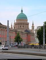 Potsdam: Blick auf die St. Nikolaikirche hinter dem Landtag Brandenburg, fotografiert von der Bundesstrae 1. [30.5.2018 | 19:14 Uhr]