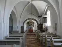 Aabybro, Kanzel und Altar in der romanischen Ev. Kirche (08.06.2018)