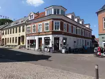 Thisted, historische Geb�ude in der Skovgade Stra�e (08.06.2018)