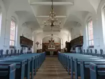 Skive, Altar, Kanzel und Chorgest�hl in der Ev. Kirche (08.06.2018)