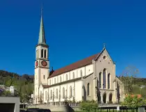 Kath. Pfarrkirche Hl. Familie in Unter�geri / ZG. Aussenansicht Richtung Nordosten. Erbaut 1857-60 von Ferdinand Stadler. Neugotische 3-schiffige Basilika, mit 1200 Sitzpl�tzen urspr�nglich gr�sste Kirche des Kantons Zug. Aufnahme vom 05. Mai 2016, 16:52 w�hrend Velotour