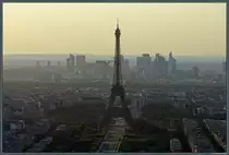 Blick vom Tour Montparnasse auf das Wahrzeichen von Paris -  den Eiffel-Turm. (18.07.2018)