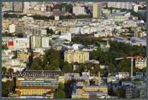 In einem kleinen Park im H�usermeer von Paris befindet sich das Observatorium, eine der bedeutendsten astronomischen Forschungseinrichtungen Frankreichs. Rechts hinter dem Observatorium befindet sich die Kapelle der Josefschwestern von Cluny. (Paris, 18.07.2018)