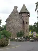 Anglards-de-Salers, Chateau de la Tr�molli�re, erbaut im 15. Jahrhundert (21.07.2018)