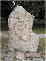 In der N�he von Schloss Gripsholm in Mariefred steht dieser Runenstein aus dem 11. Jahrhundert. 19.07.2018