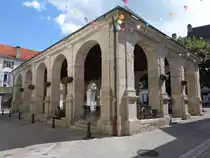 Souillac, alte Markthalle am Place de la Halle, erbaut von 1832 bis 1836 (22.07.2018)