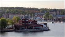 Oskarshamn. Auf der Insel Baholmen im Hafen steht dieses Restaurant. 25.07.2018