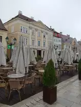 Gy�r, historische Geb�ude am Szechenyi Ter in der Altstadt (25.08.2018)