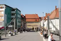 Bamberg, auf der Kettenbr�cke. Blick �ber die Kettenbr�ckstra�e auf die Obere K�nigstra�e - 05.05.2018