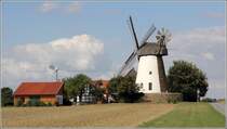 Hille. Die Windmhle im Ortsteil Eickhorst trgt den Namen Storck's Mhle. Dieser 1848 aus Bruchsteinen gebaute Wallhollnder ist an der Wetterseite verputzt. 01.09.2018
