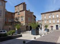 Castres, Hotel Jean Oures in der Rue Henri IV., erbaut im 17. Jahrhundert (30.07.2018)