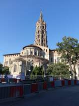 Toulouse, Basilika Saint-Sernin, erbaut ab 1080, Turm 12. Jahrhundert (29.07.2018)