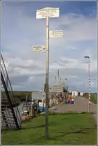 Wurster Nordseek�ste. Die Sturmflutmarke am Hafen von Spieka-Neufeld zeigt den Wasserstand einiger Sturmfluten an und macht damit die Notwendigkeit von Deichen deutlich. 26.08.2018