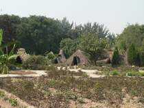 Rekonstruierte neolithische Siedlung. 09/2007