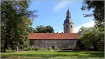 Zeven. Das Kloster wurde ab 1141 erbaut, nach Ende des Drei�igj�hrigen Krieges wurde es 1650 aufgehoben. Rechts �berragt der Turm der Klosterkirche St. Viti das Klostergeb�ude, in dem sich heute ein Museum befindet. 29.09.2018