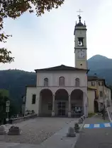 Varallo, Kirche San Giacomo in der Via Mario Tancredi Rossi, erbaut im 17. Jahrhundert (05.10.2018)