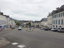 Oloron-Sainte-Marie, alte Huser am Place Gambetta (27.07.2018)