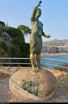 Blick auf die  Dona Marinera , eine Skulptur am Mittelmeer (Costa Brava) in Lloret de Mar (E).
[21.9.2018 | 18:36 Uhr]