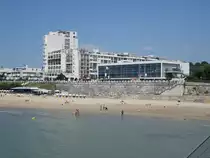 Royan, Palais de Congress am Strand Plage de Foncillon (24.07.2018)