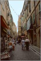 Monaco. Schmale Altstadtgasse im Stadtteil Monaco-Ville. Scan eines Dias vom Sommer 1979.
