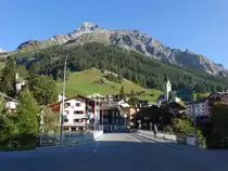 Ausblick �ber die Rheinbr�cke auf die Ortschaft Spl�gen mit der Ref. Kirche (21.09.2018)