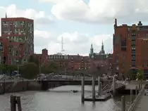 Hamburg am 13.9.2018. Blick �ber den Magdeburger Hafen auf die Speicherstadt /