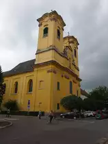 Eger, zweit�rmige St. Bernhard Kirche, erbaut von 1731 bis 1743 durch Istvan Petho (04.09.2018)