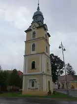 Szecseny, Feuerturm T�ztorony, erbaut 1820 als einst�ckiges Gef�ngnis anstelle eines h�lzernen Glockenturm (03.09.2018)