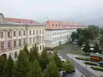 Esztergom, Domherrenh�user am Szent Istvan Ter, erbaut von 1833 bis 1860 (03.09.2018)