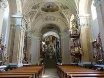 Tihany, barocker Innenraum der Benediktinerabteikirche, Deckengem�lde von Bertalan Szekely, Kanzel und Alt�re von Sebastian Stuhlhoff  (28.08.2018)