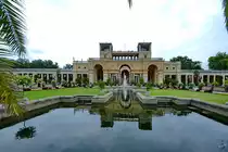 Das Orangerieschloss in Potsdam wurde von 1851 bis 1864 auf dem Bornstedter H�henzug errichtet. (September 2012)