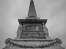 S�dseite des Obelisken auf dem Alten Mark. (Potsdam, Oktober 2013)