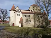 R�denhausen, F�rstlich Castellsches Schloss, Sp�tmittelalterliche ehemalige Wasserschlossanlage des 14.–16. Jahrhunderts mit polygonalem Bering und zwei Flankent�rmen (11.03.2018)