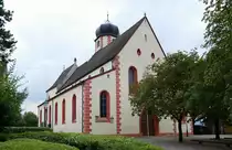 Kirchhofen, die weithin sichtbare, auf einer Anh�he stehende katholische Wallfahrtskirche St.Mariae Himmelfahrt, Sept.2018