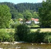 Freiburg, im Dreisamtal liegt das ehemalige Kloster  Kartause , nach jahrelanger Nutzung als Altenheim jetzt Domizil der internationalen Bildungseinrichtung  UWC Robert Bosch College  Juni 2018