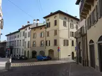 Bergamo, historische H�user in der Via Pignolo im Viertel Borgo Palazzo (29.09.2018)