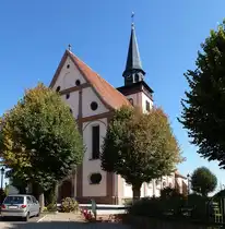 Lauterburg (Lauterbourg), Westseite mit Haupteingang der Dreifaltigkeitskirche, Sept.2017