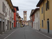 Rivolta, Gebude und Kirche St. Maria e Sigismondo in der Via Carlo Bertolazzi (30.09.2018)